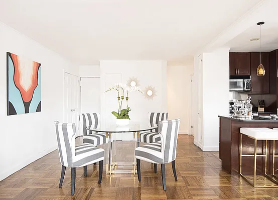 Sold by Warburg | media 3