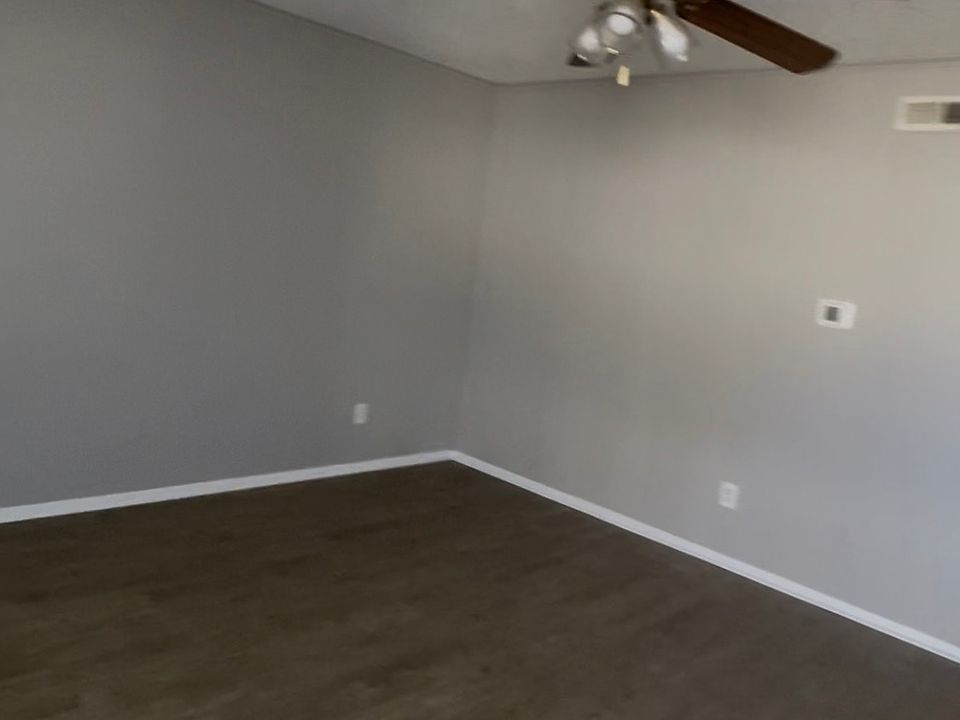 1st image of 601 NW J St #6
