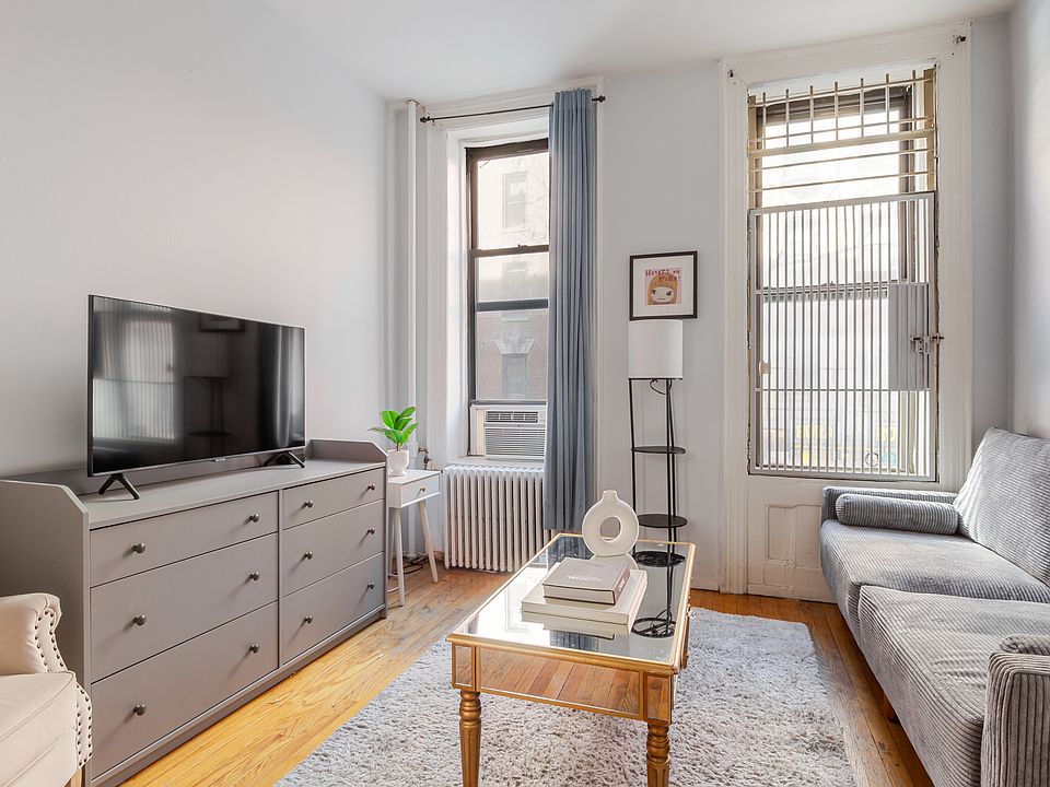 1st image of 104 Macdougal St #6