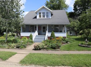 208 Heaton St, Walnut, IL 61376