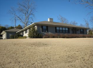 2400 Shades Crest Rd, Vestavia Hills, AL 35216