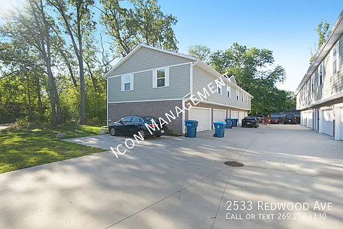 2533 Redwood Ave Photo 1