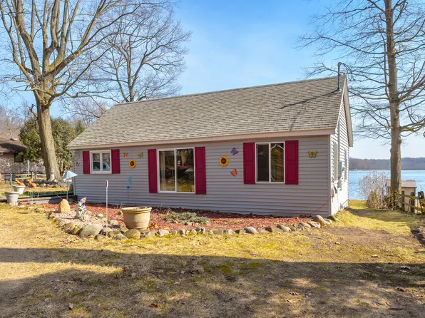 9143 Burda St, Grand Junction, MI 49056