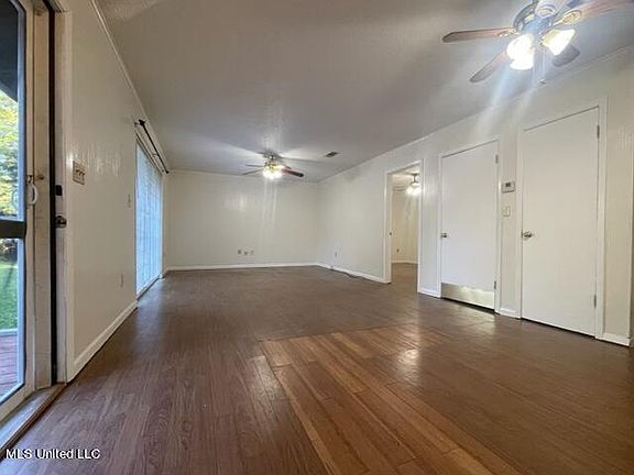 3rd image of 96457 Diamondhead Dr W
