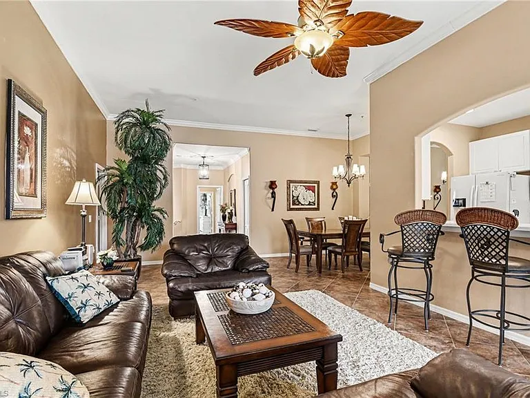 1230 Sweetwater Ln #2208 — Photo 2