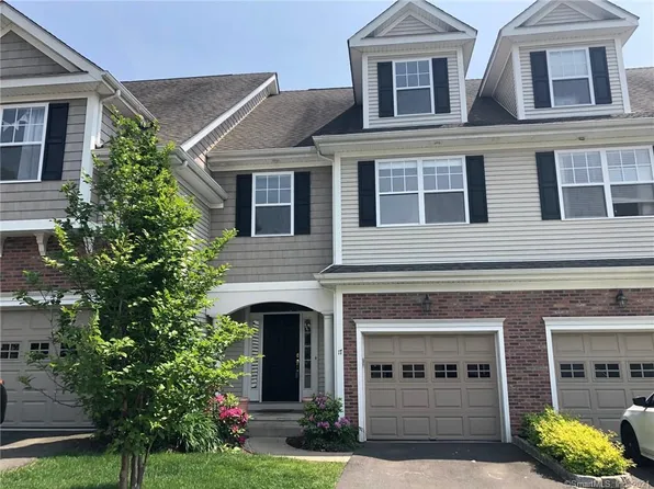 17 Park Place Cir, West Hartford, CT 06110