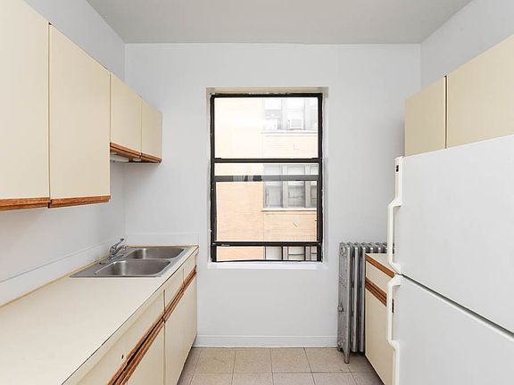 2nd image of 1532 N Kedzie Ave #D3