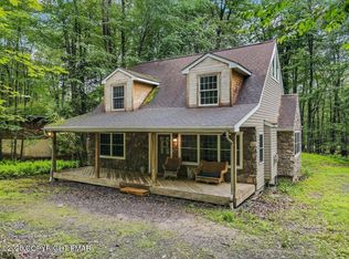 141 Beech Ln, Pocono Lake, PA 18347