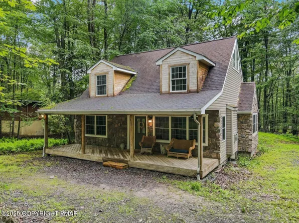 141 Beech Ln, Pocono Lake, PA 18347