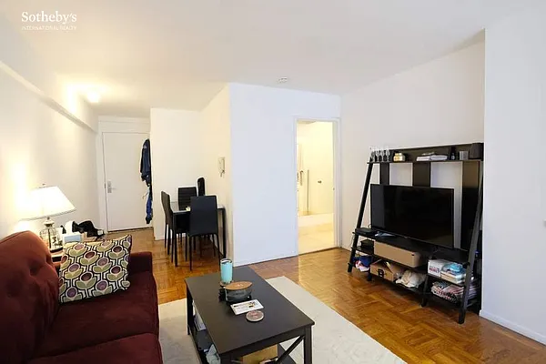 Rented by Sotheby's International Realty | media 15