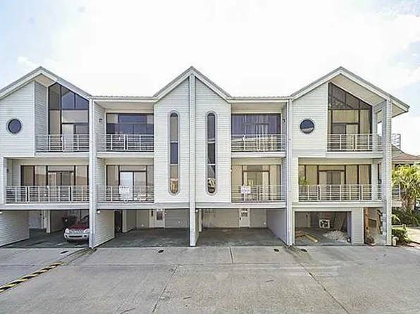127 Highway 22 E APT E13, Madisonville, LA 70447