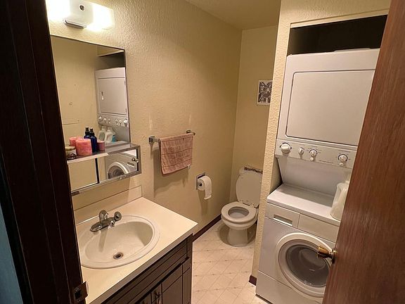 5th image of 2519 Superior St Unit 2