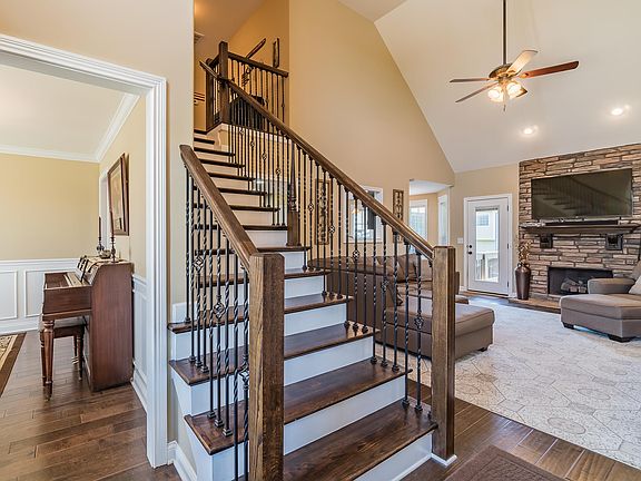 4th image of 155 Verisa Dr