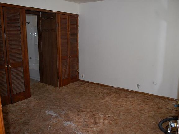 4th image of 188 Evergreen Dr
