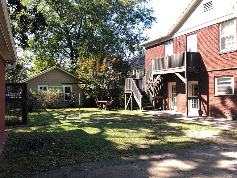 1915 Kavanaugh Blvd — Photo 18