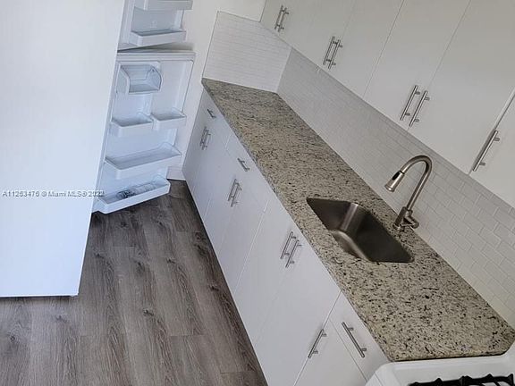 2nd image of 4180 Chase Ave APT 10