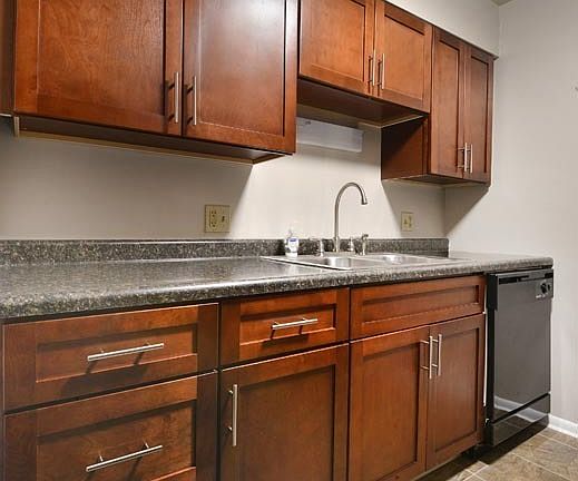 3rd image of 5109 Pleasant Ave APT 905