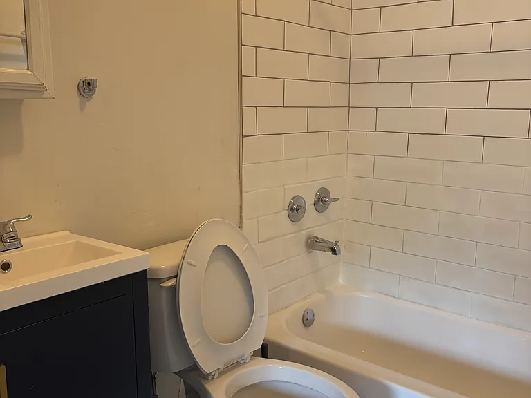 504 Calhoun St NW #B — Photo 6