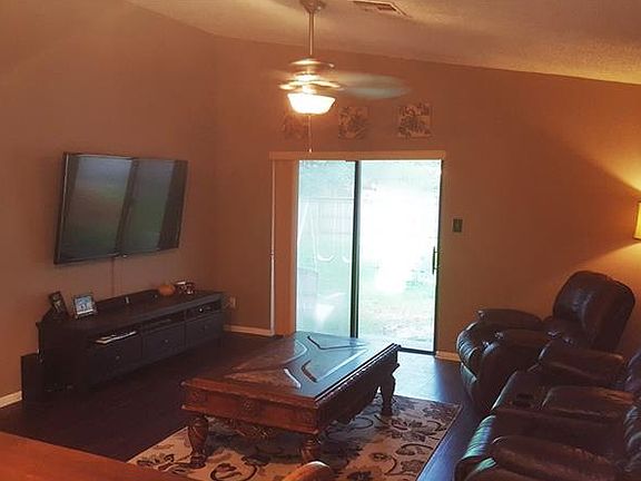 3rd image of 384 Copperstone Cir