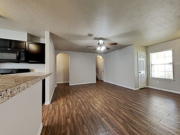 4th image of 21607 Nella Cir