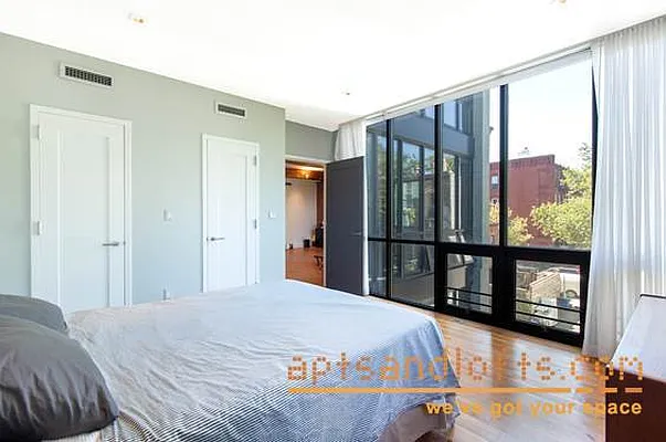 Rented by aptsandlofts.com | media 31