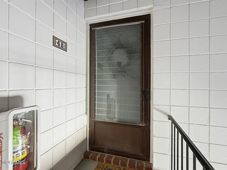 51 Valentine St #6B — Photo 2