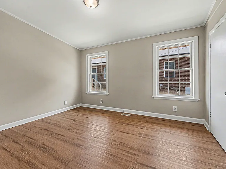 511 Saunders Pl #B — Photo 8