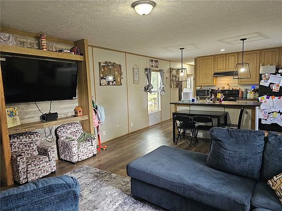 4th image of 205 S Missouri St