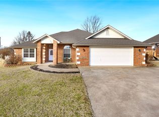 2608 Cortney Cir, Siloam Springs, AR 72761