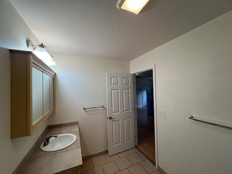 68-1807 Uala St #B — Photo 6