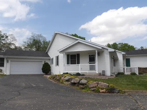 865 Sutherland Avenue, Janesville, WI 53545