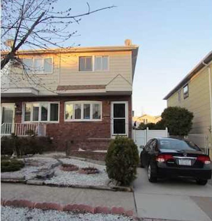 1st image of 33 Thayer Pl