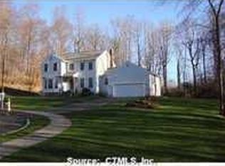 65 Red Bluff Rd, East Haven, CT 06513