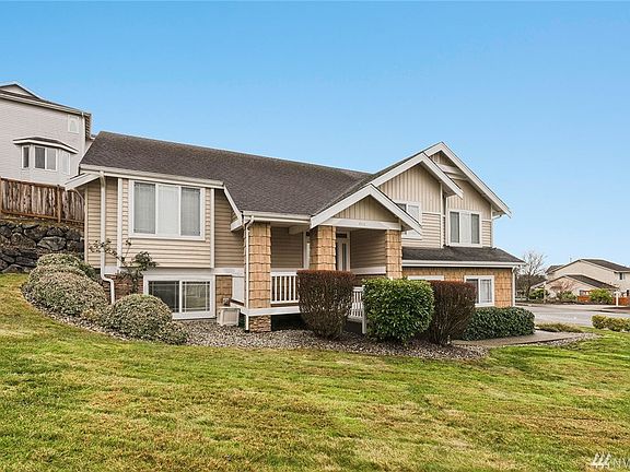 2nd image of 6802 59th Pl NE