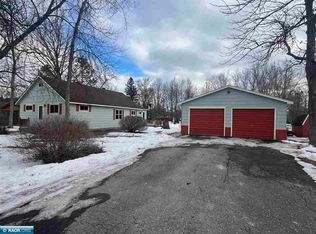 1015 15th St, International Falls, MN 56649