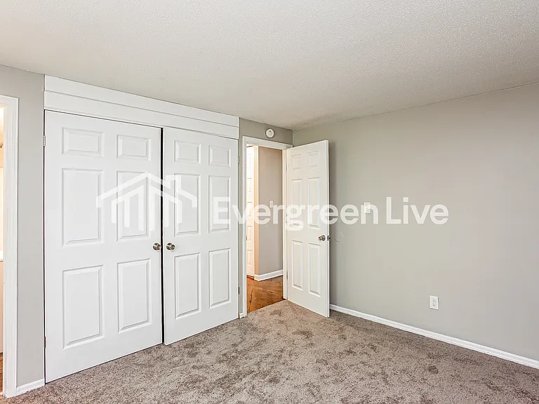 2122 Kingstree Cir — Photo 5