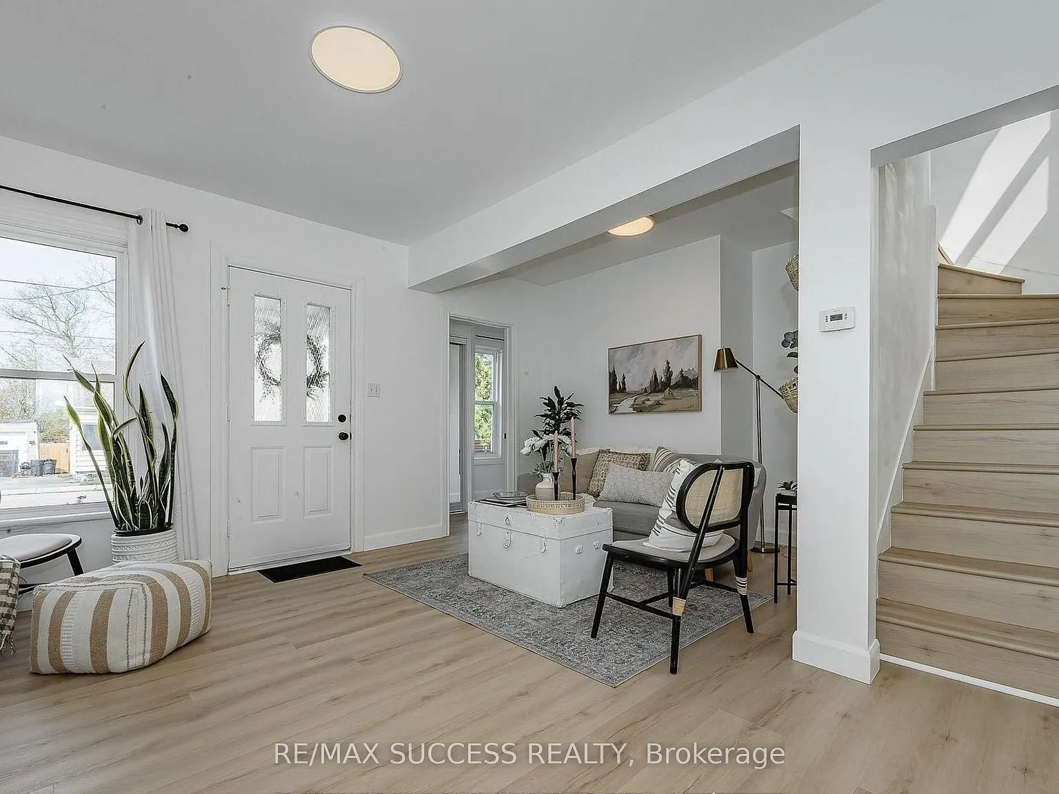 3 bed, $2,200 — Photo 4
