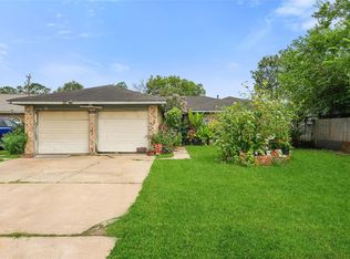 205 Cole St, Webster, TX 77598