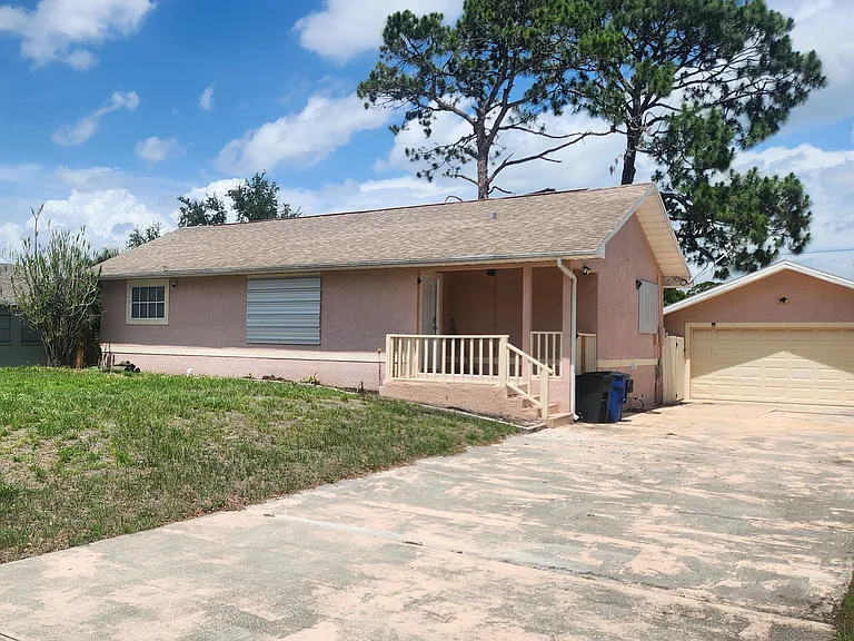 18411 Heather Rd — Photo 1