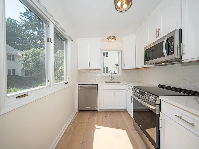 116 Montrose Ave #H — Photo 15