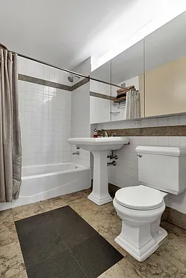 Rented by Cooper & Cooper Real Estate | media 31