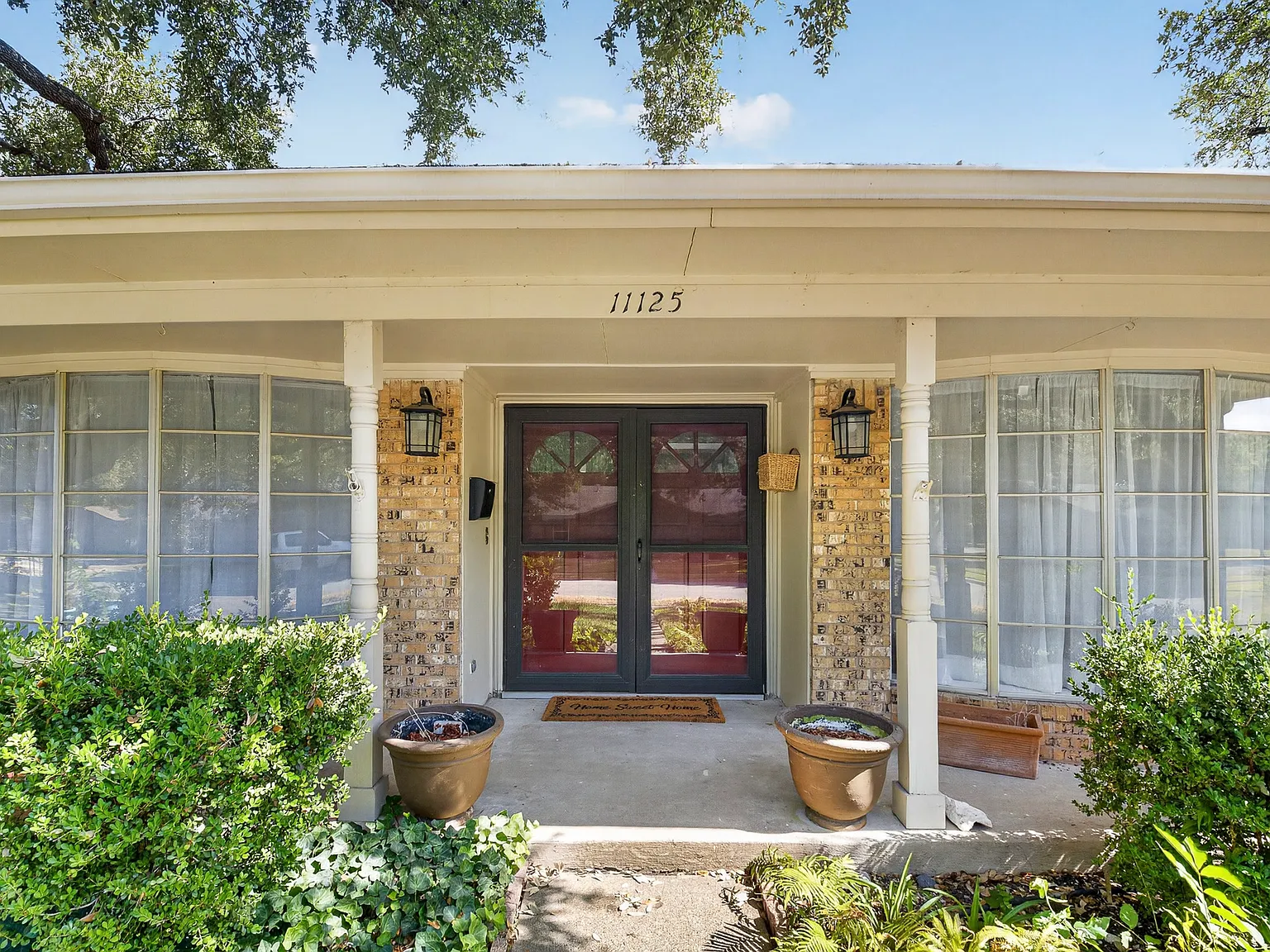 4 bed, 2.5 bath, 1833 sqft, $2,895 — Photo 4