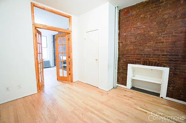 Rented by City Connections Realty | media 14