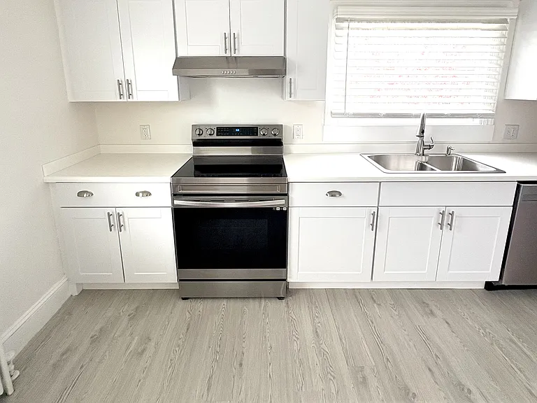 11 Russell Ave #2 — Photo 6