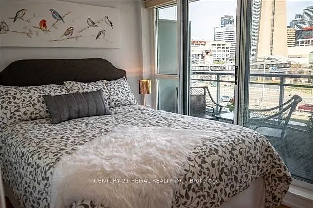 228 Queens Quay W #816 — Photo 17
