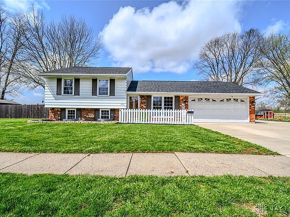 4th image of 1201 Edgebrook Ave