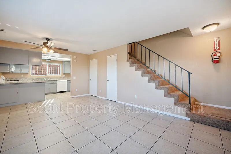 2 bed, 1.5 bath, 910 sqft, $1,950 — Photo 3
