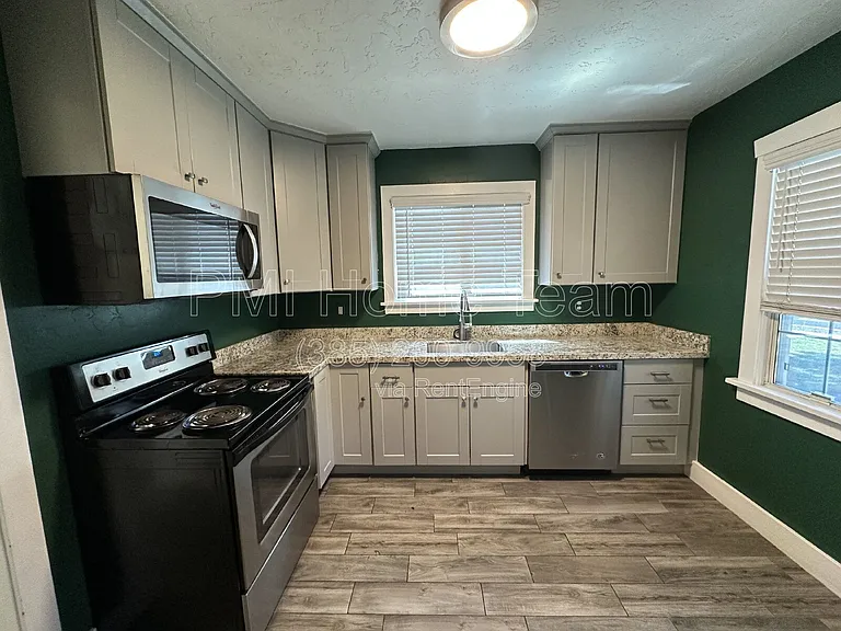 146 E 200 N — Photo 12