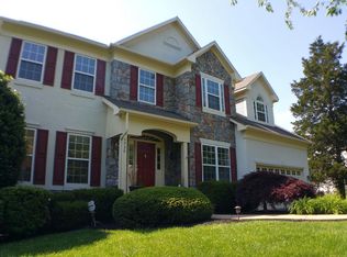 3920 Downs Dr, Chantilly, VA 20151