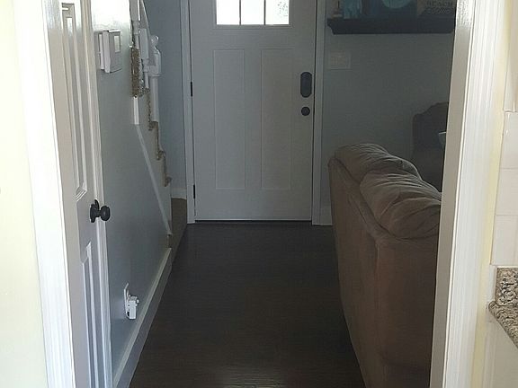 2nd image of 567 Palm Dr S